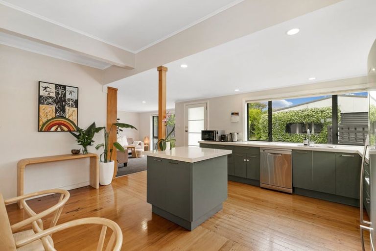 Photo of property in 88 Walmer Road, Point Chevalier, Auckland, 1022