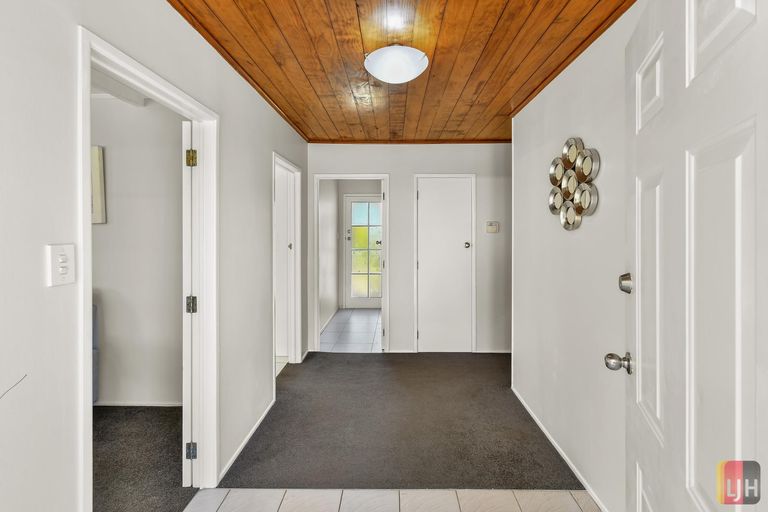 Photo of property in 320 Weymouth Road, Weymouth, Auckland, 2103