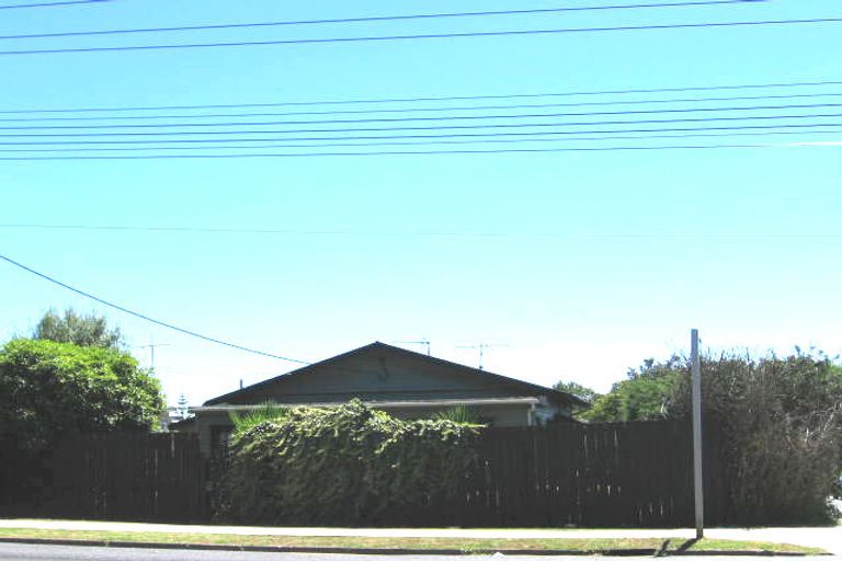 Photo of property in 2/65 Shakespeare Road, Milford, Auckland, 0620