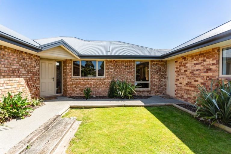 Photo of property in 5 Curnow Way, Rolleston, 7614