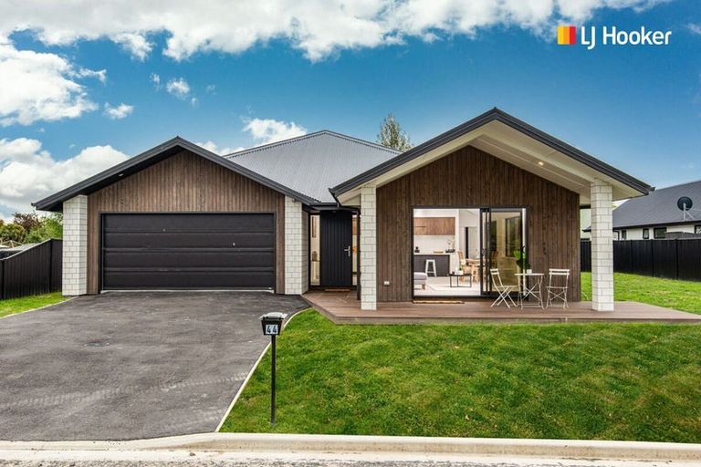 Photo of property in 44 Constitution Avenue, Milton, 9220