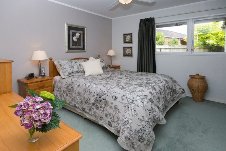 Photo of property in 4 Nassau Court, Half Moon Bay, Auckland, 2012