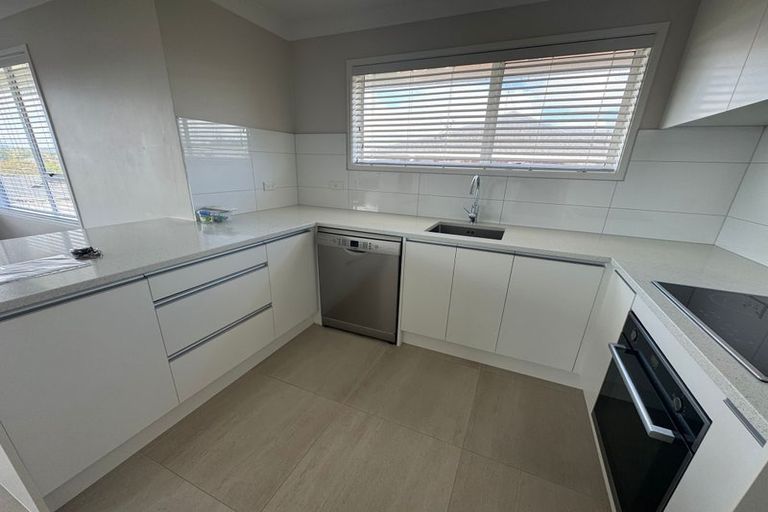 Photo of property in 23a Luton Avenue, Sunnyhills, Auckland, 2010