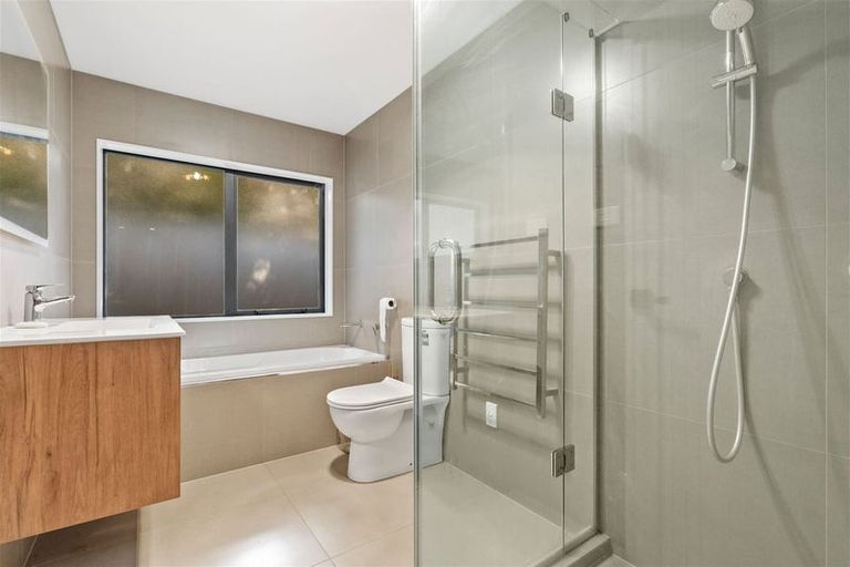 Photo of property in 13 Hard Beech Street, Takanini, 2110