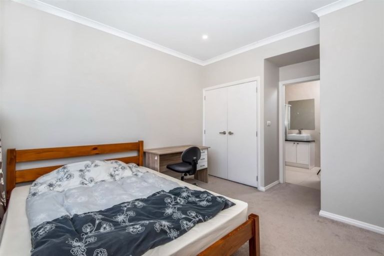 Photo of property in 21a Kenmure Avenue, Forrest Hill, Auckland, 0620