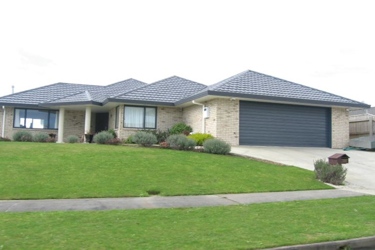 Photo of property in 147 Pacific Drive, Fitzherbert, Palmerston North, 4410