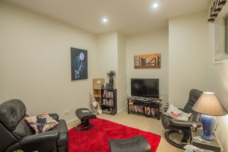 Photo of property in 28 Stace Hopper Drive, One Tree Point, 0118