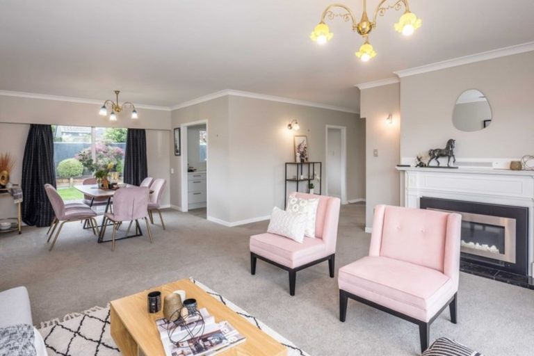 Photo of property in 60 Sylvan Avenue, Waikanae, 5036