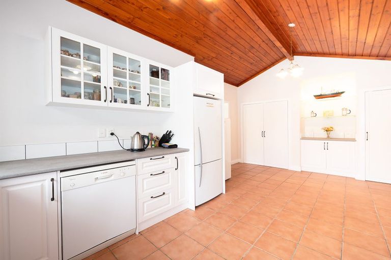 Photo of property in 15 Karaka Drive, Kerikeri, 0230