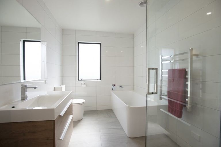 Photo of property in 216 Park Street, Winton, 9720