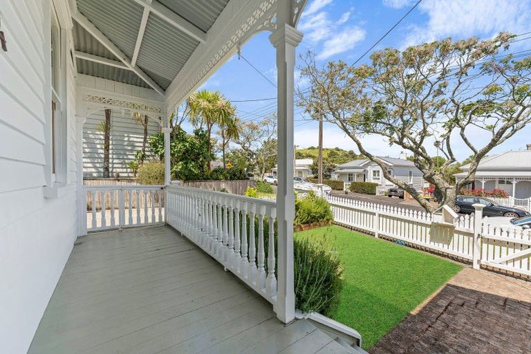 Photo of property in 44 Mozeley Avenue, Devonport, Auckland, 0624