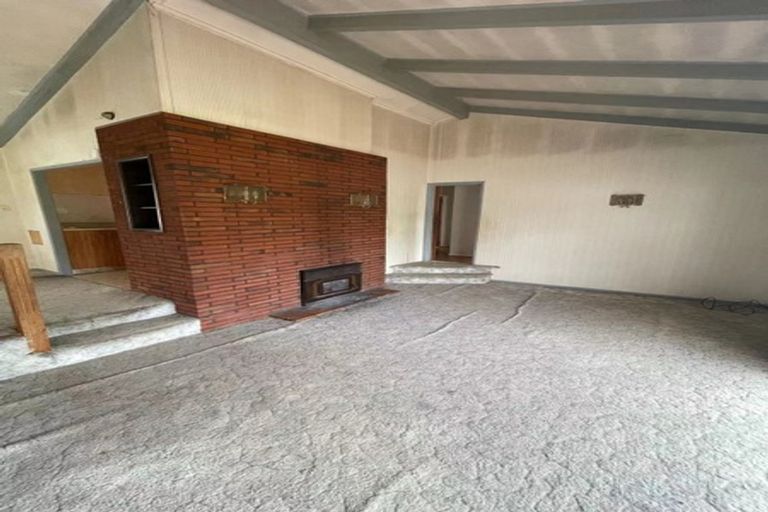 Photo of property in 305 Don Buck Road, Massey, Auckland, 0614