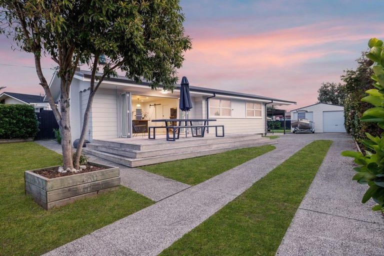 Photo of property in 216 Range Road, Papamoa Beach, Papamoa, 3118