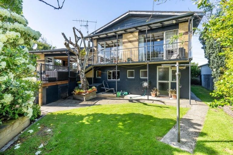 Photo of property in 18 Bullar Street, Grasmere, Invercargill, 9810