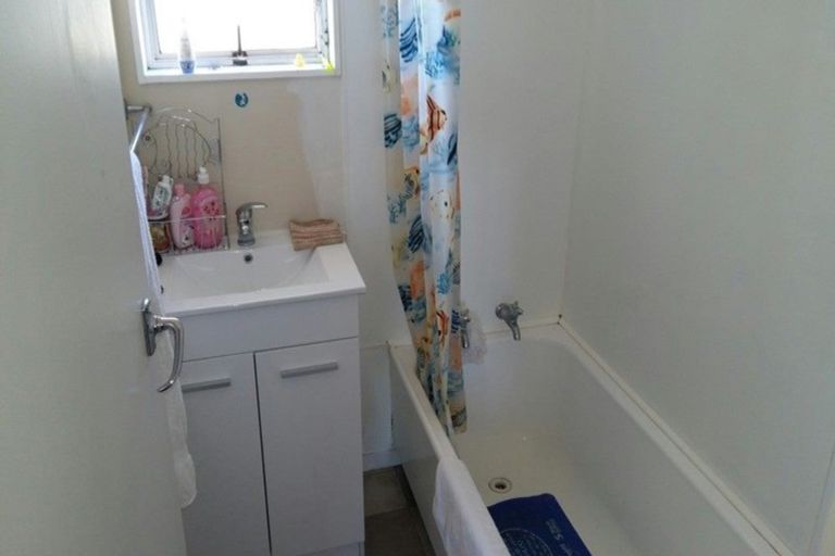 Photo of property in 3 Kirkcaldy Crescent, Flaxmere, Hastings, 4120