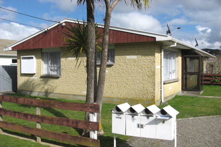 Photo of property in 13c Wellington Road, Wainuiomata, Lower Hutt, 5014