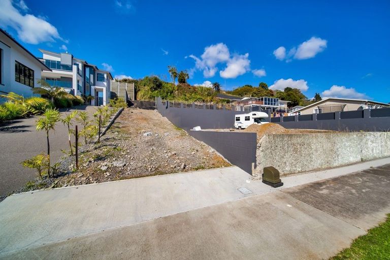 Photo of property in 77 Fulford Street, New Plymouth, 4310