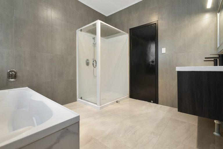 Photo of property in 90 Kawaha Point Road, Kawaha Point, Rotorua, 3010