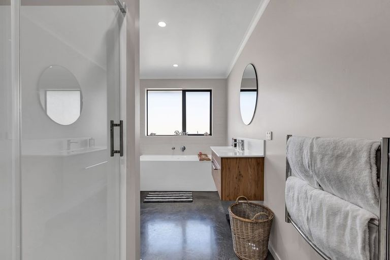 Photo of property in 10 Kararaina Close, Whalers Gate, New Plymouth, 4310