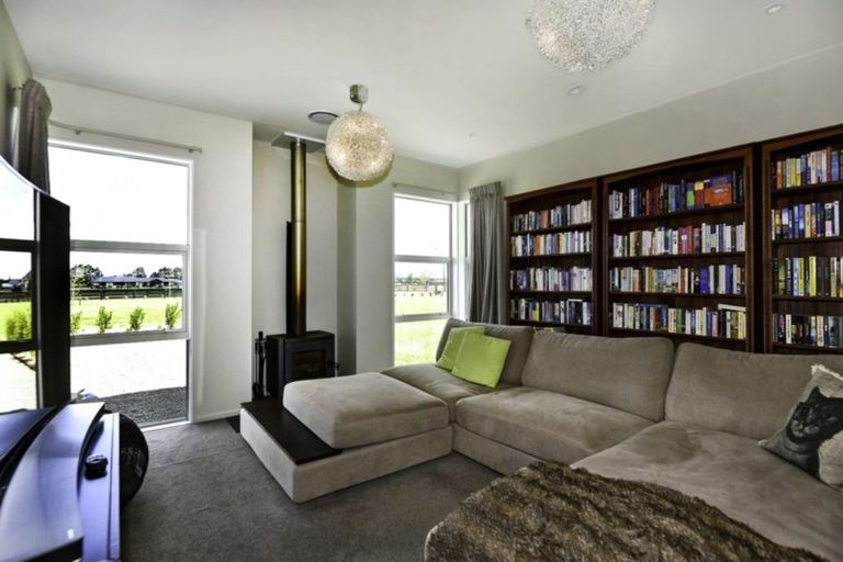 Photo of property in 26 Whitcombe Place, Darfield, 7571