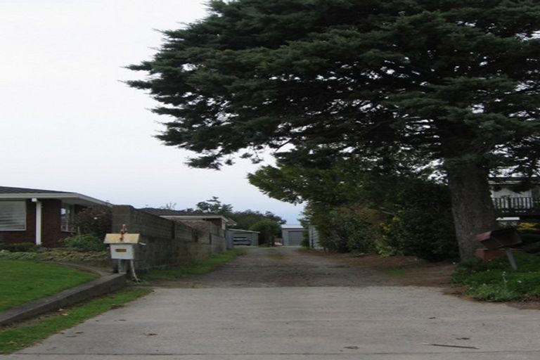 Photo of property in 16 Meadowbrook Drive, Cloverlea, Palmerston North, 4412