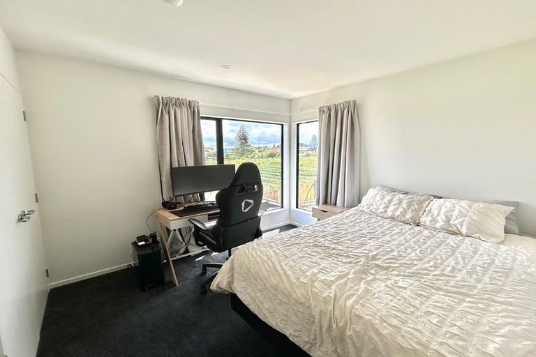 Photo of property in 21 Ara Mara Hua, Henderson, Auckland, 0612