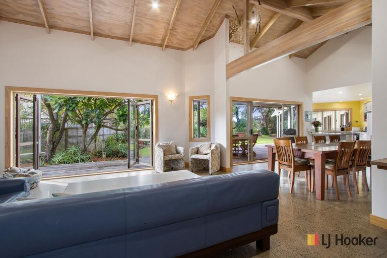 Photo of property in 12 Sea Crest Place, Bowentown, Waihi Beach, 3177