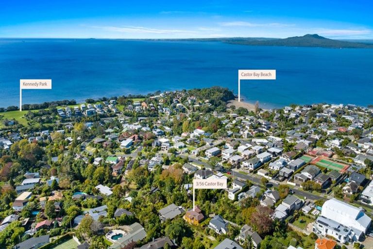 Photo of property in 3/56 Castor Bay Road, Castor Bay, Auckland, 0620