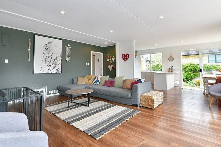 Photo of property in 136 Awaroa Road, Helensville, 0800