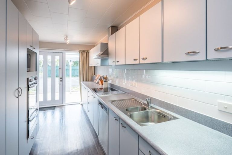 Photo of property in 11 Millvale Street, Waikanae, 5036