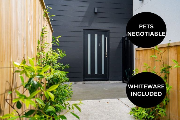 Photo of property in 2/100 Office Road, Merivale, Christchurch, 8014