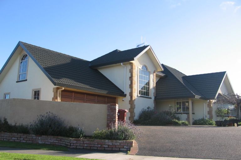 Photo of property in 32 Presidential Drive, Milson, Palmerston North, 4414