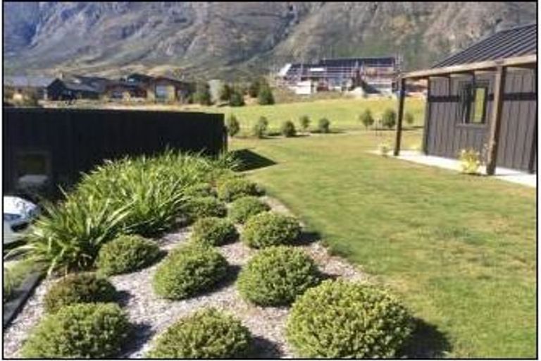 Photo of property in 10 Ellesmere Avenue, Jacks Point, Queenstown, 9371