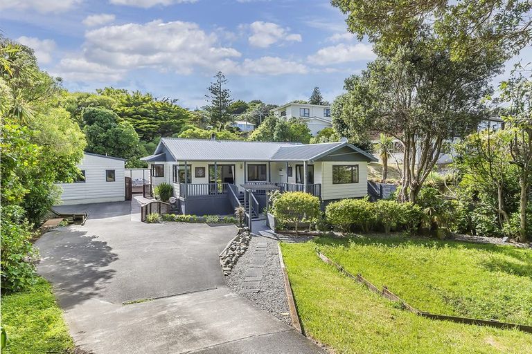 Photo of property in 30 Whanake Street, Titahi Bay, Porirua, 5022