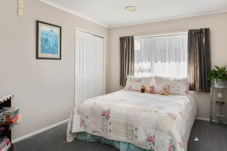 Photo of property in 25 Hoyte Place, Pukehangi, Rotorua, 3015