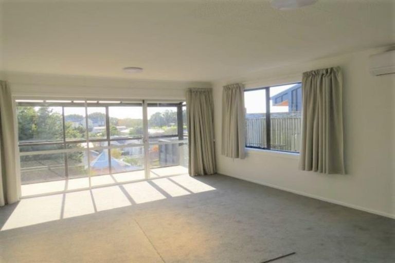 Photo of property in 3/13 Fillis Street, New Plymouth, 4310