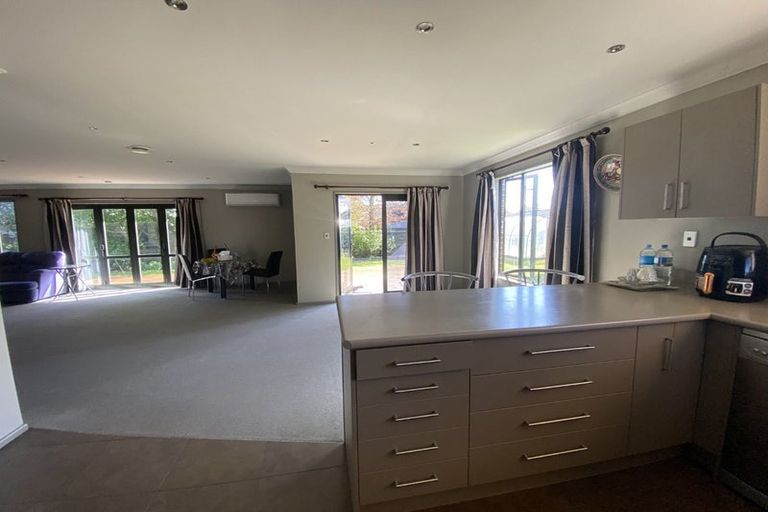 Photo of property in 6 Calder Place, Winton, 9720