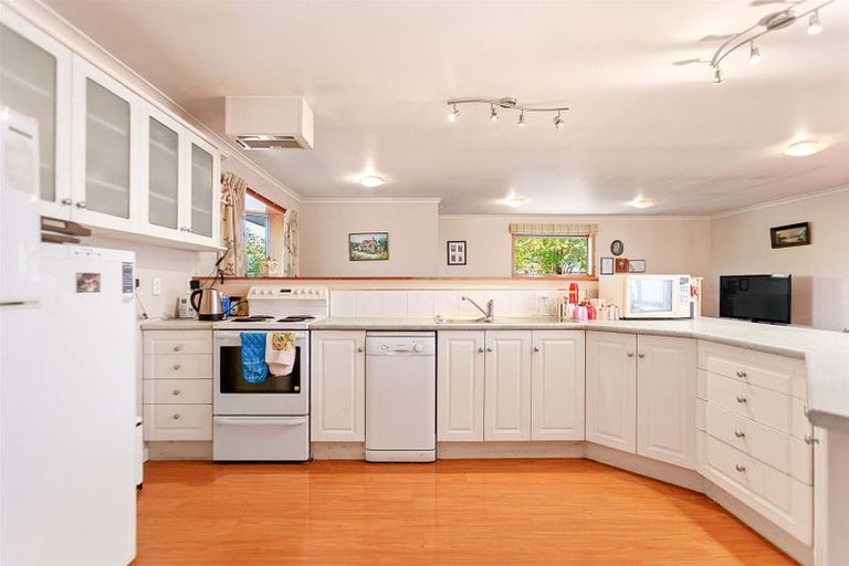 Photo of property in 109 Hawford Road, Opawa, Christchurch, 8023