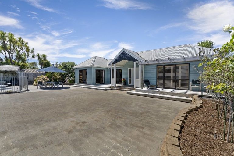 Photo of property in 86 Manly Street, Paraparaumu Beach, Paraparaumu, 5032