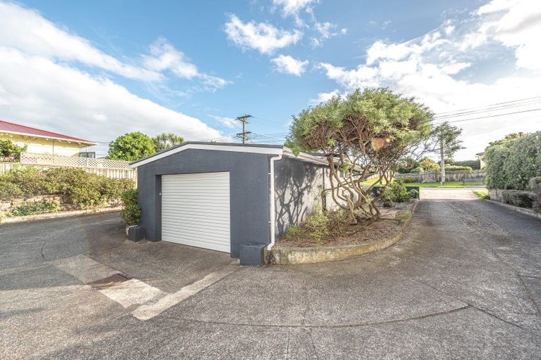 Photo of property in 115a Karaka Street, Castlecliff, Whanganui, 4501