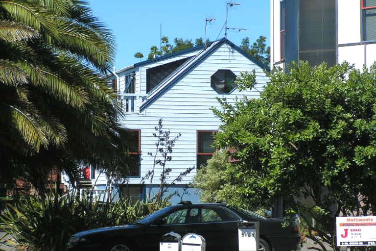 Photo of property in 3/50 Onewa Road, Northcote Point, Auckland, 0627