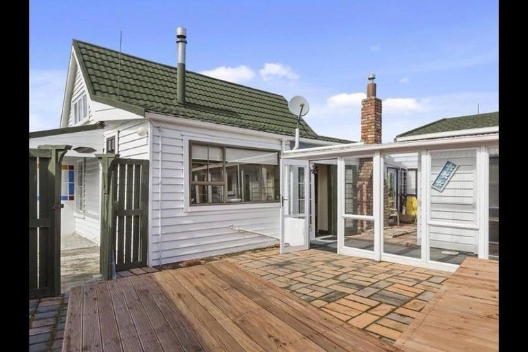 Photo of property in 984 Brighton Road, Brighton, Dunedin, 9035