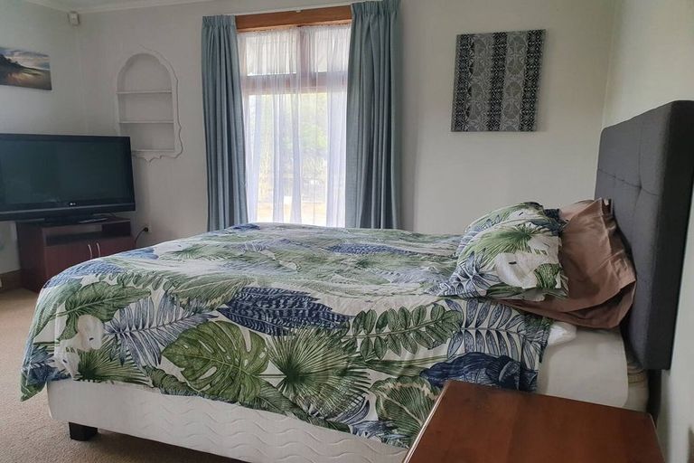 Photo of property in 356 Kuku Beach Road, Kuku, Levin, 5570