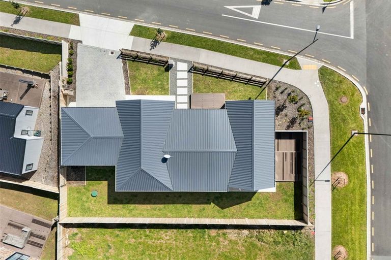 Photo of property in 1 Kentucky Blue Road, Karaka, 2580