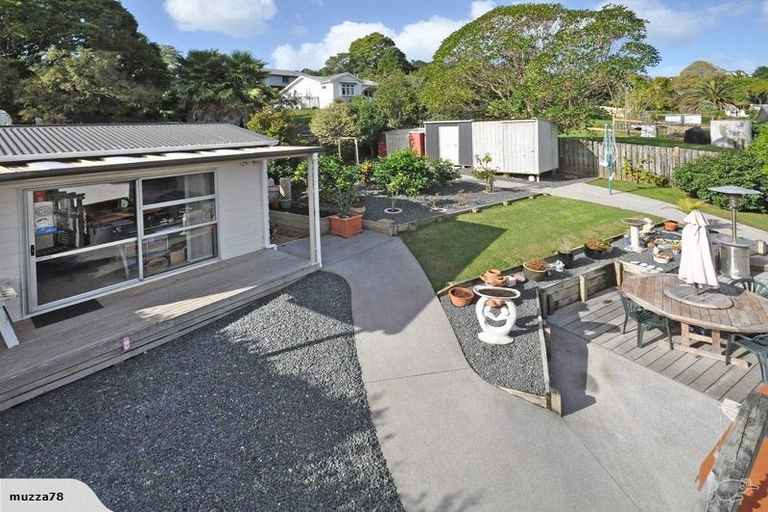 Photo of property in 4 William Hadlow Place, Hatfields Beach, Orewa, 0931