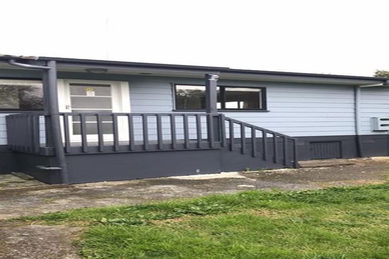 Photo of property in 30 Silverstone Place, Henderson, Auckland, 0612