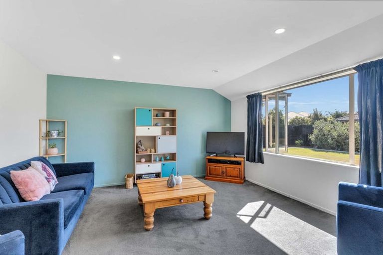 Photo of property in 6 Donatello Drive, Rolleston, 7614