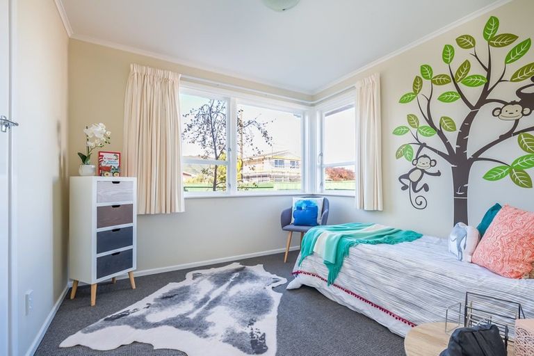 Photo of property in 75 Wai-iti Crescent, Woburn, Lower Hutt, 5010