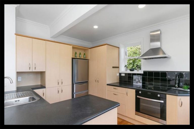 Photo of property in 118 Cashmere Avenue, Khandallah, Wellington, 6035