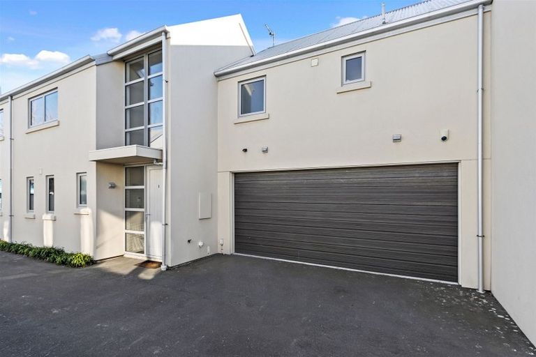 Photo of property in 974b Colombo Street, St Albans, Christchurch, 8014